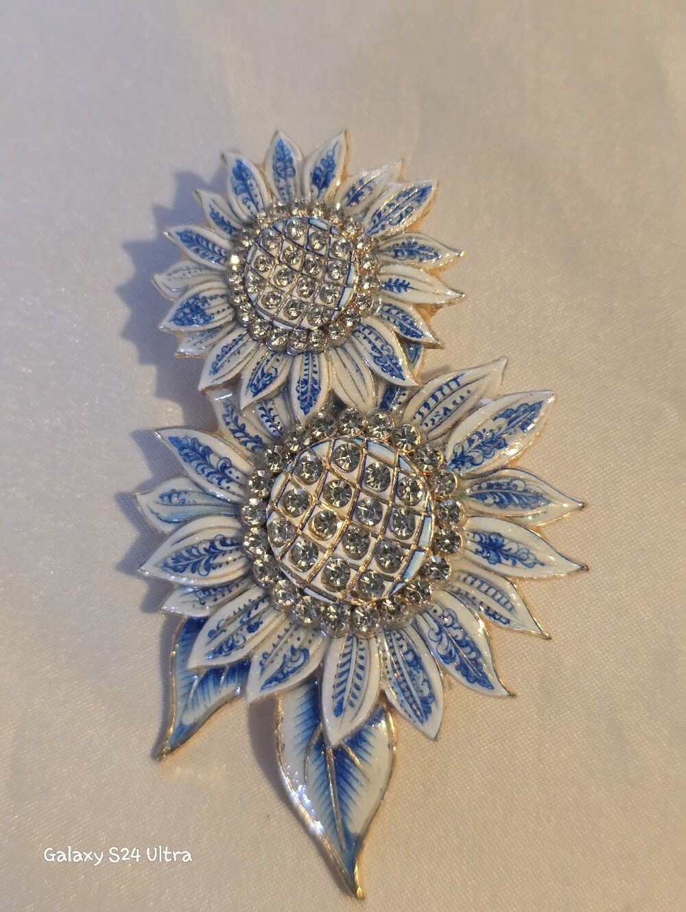 Sunflower 🌻 Brooch NEW - Picture 6 of 11